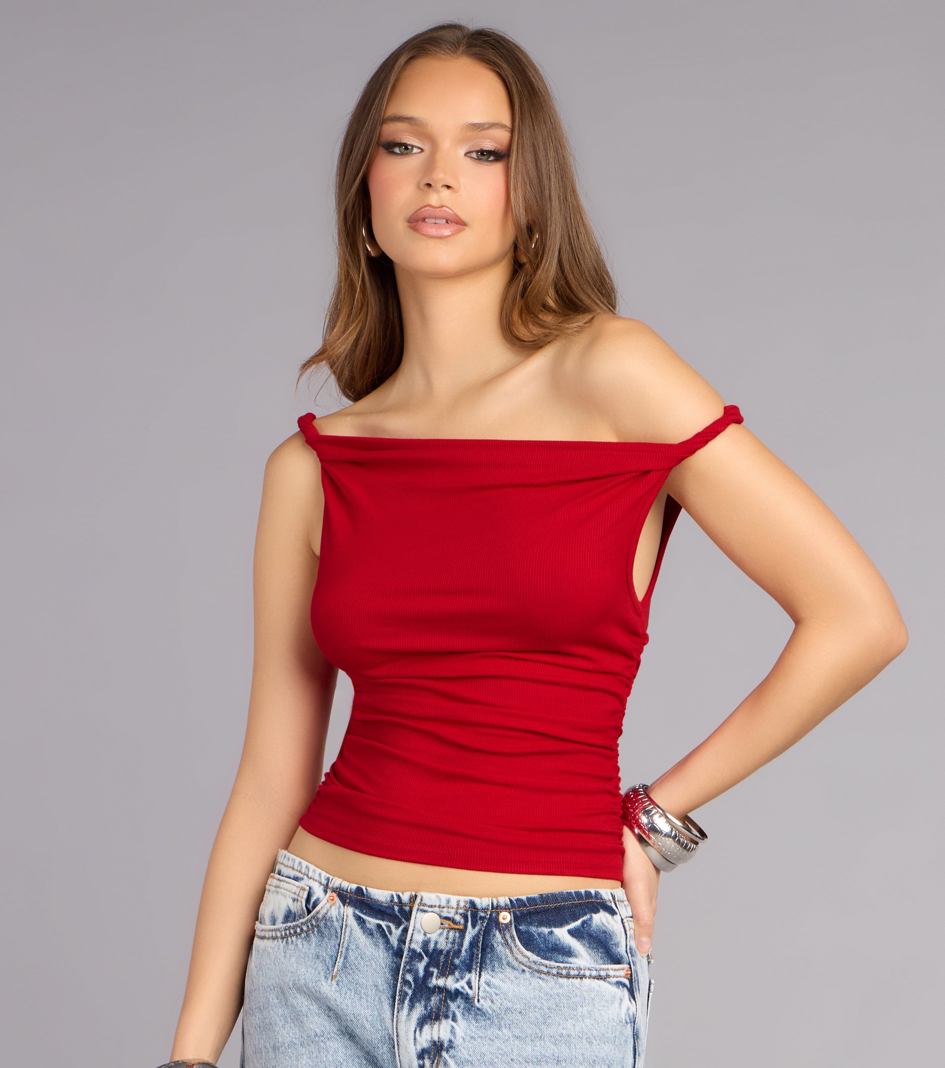 06002-000539_3_RED_InstantlyStyledTwistedOneShoulderTop