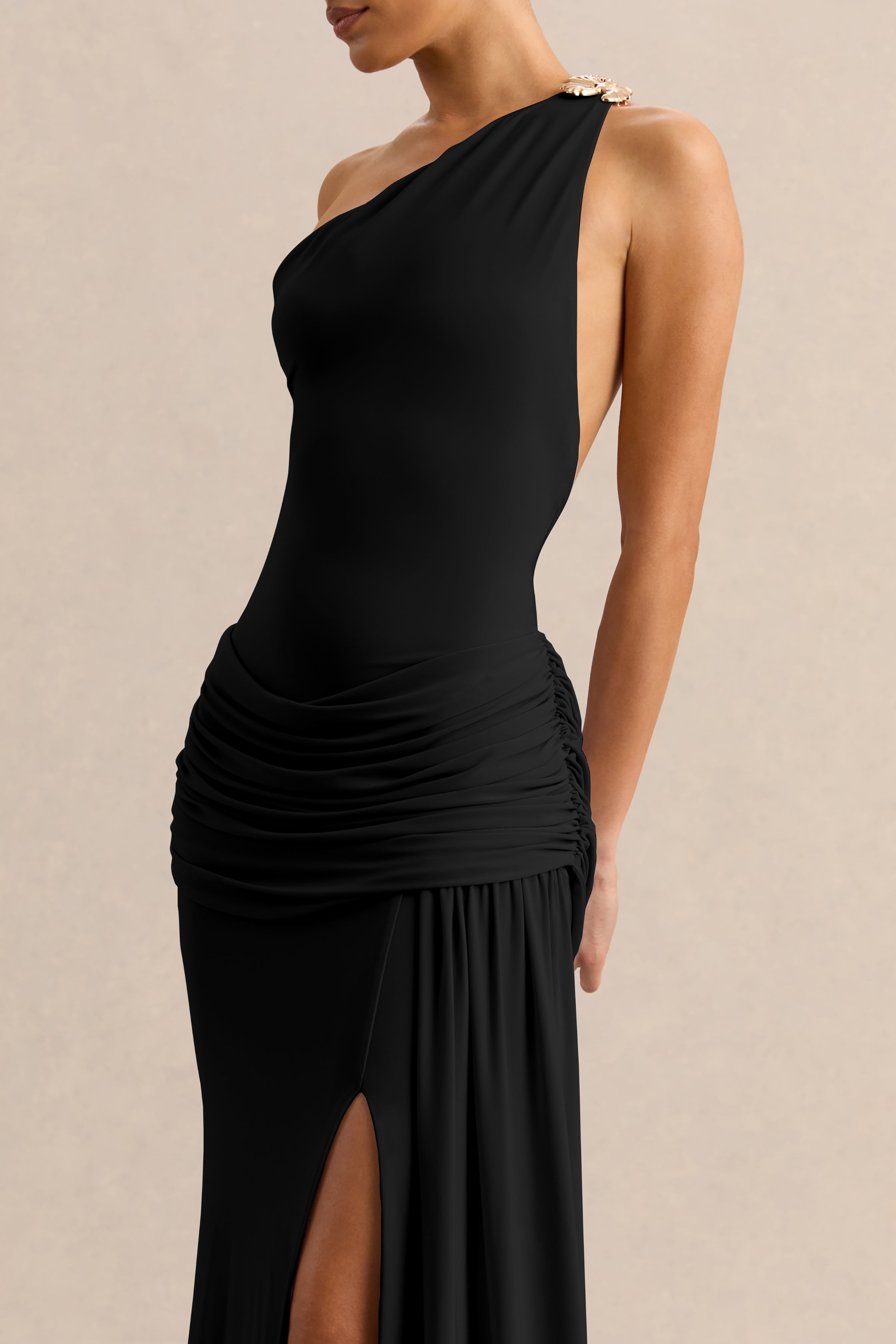 CL13787700106_ECM_HR_CL137877001-Belrose-_-Black-Asymmetric-Neck-Maxi-Dress-With-Gold-Detail-And-Front-High-Split-71